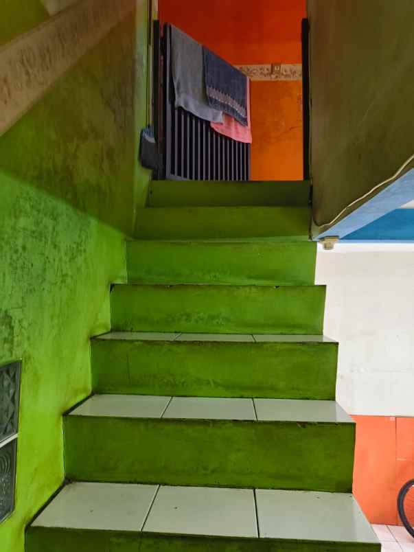 dijual ruko 2 lantai mainroad cipageran