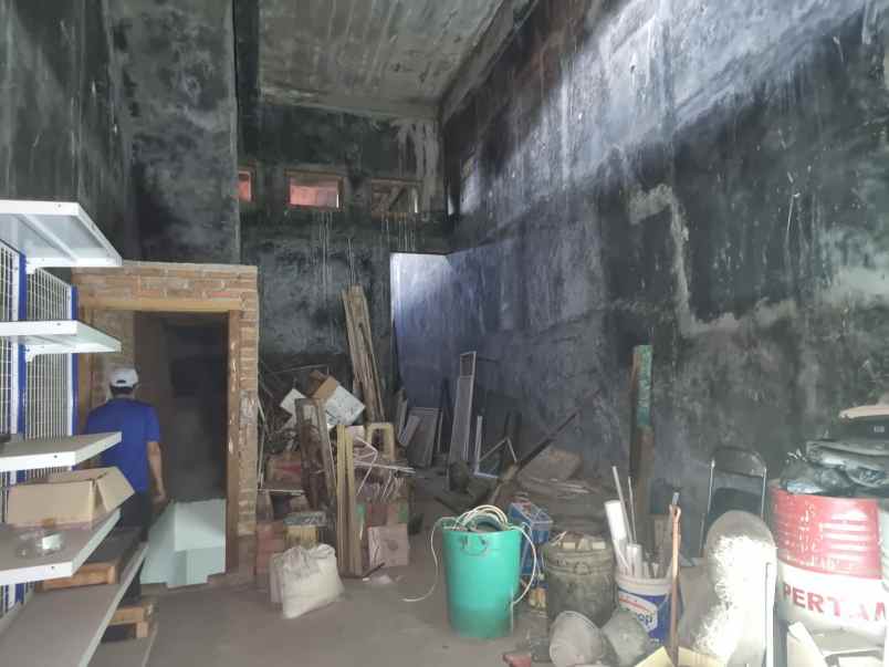 dijual ruko 3 lantai di pekalipan kota cirebon