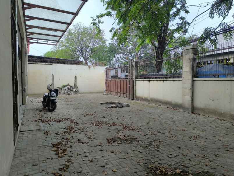 dijual ruko gudang kantor jalan perjuangan marga