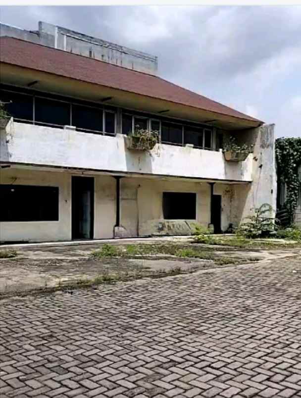 dijual ruko gudang kantor jalan raya mastrip