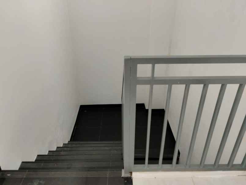 dijual ruko gudang kantor jl dr soeparno no 28