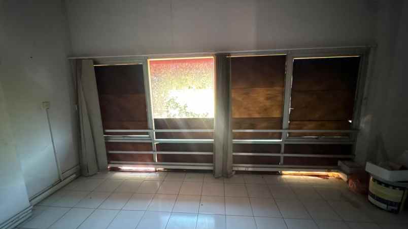 dijual ruko gudang kantor manyar garden regency