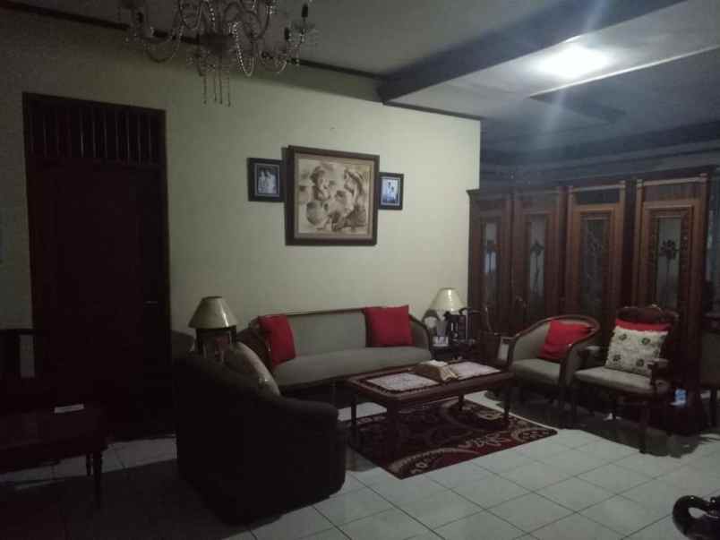 dijual rumah 1 lantai bu ps minggu jakarta selatan