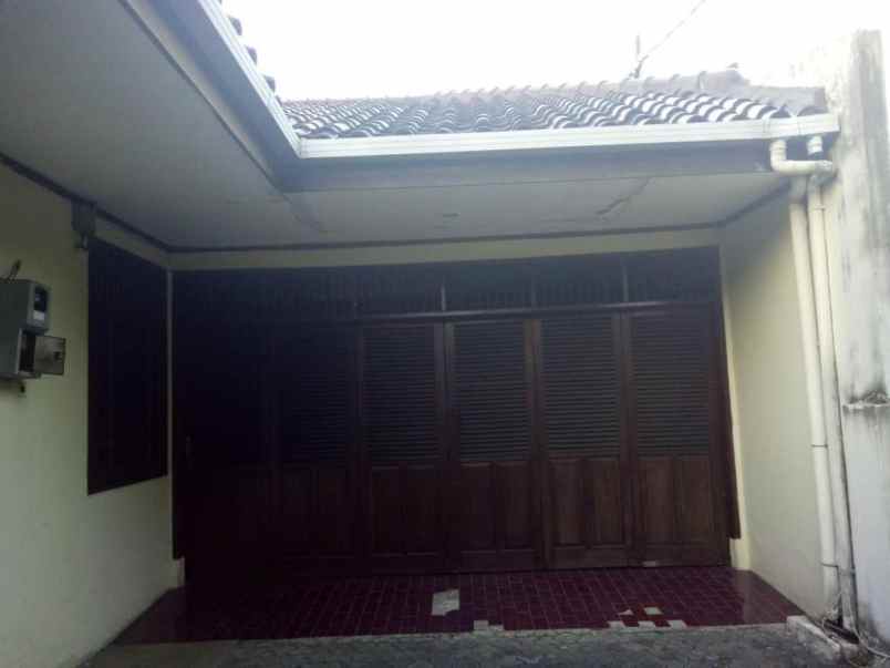 dijual rumah 1 lantai bu ps minggu jakarta selatan