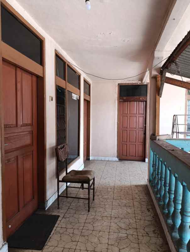 dijual rumah 123 jalan raya alun alun