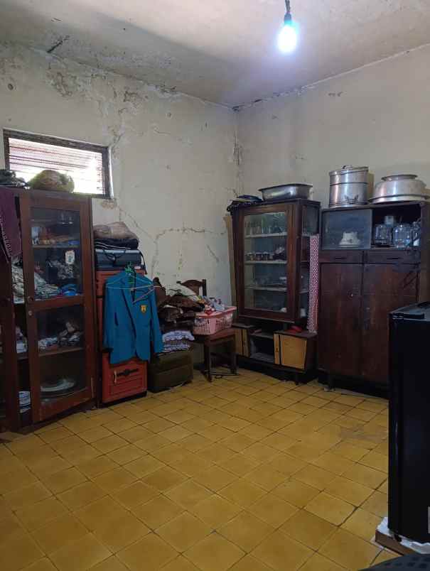 dijual rumah 123 jalan raya alun alun