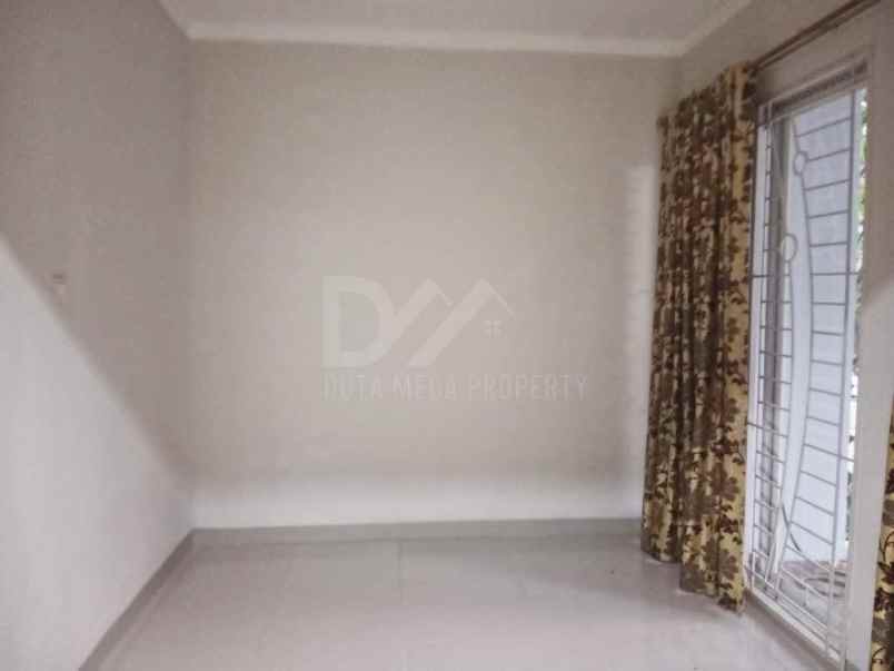 dijual rumah 2 lantai dalam cluster graha raya bintaro