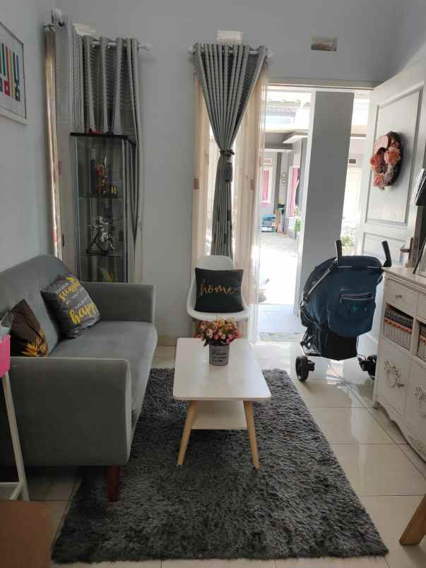 dijual rumah 2 lantai lokasi saxophone kota malang