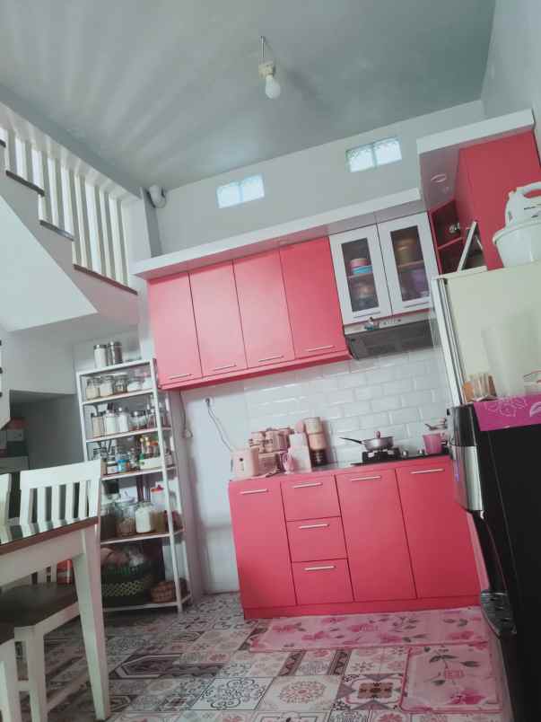 dijual rumah 2 lantai lokasi saxophone kota malang