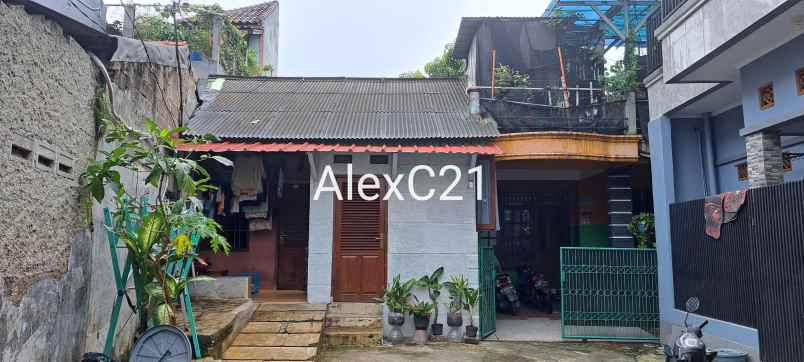 dijual rumah 2 rumah kontrakan dan tanah di jagakarsa