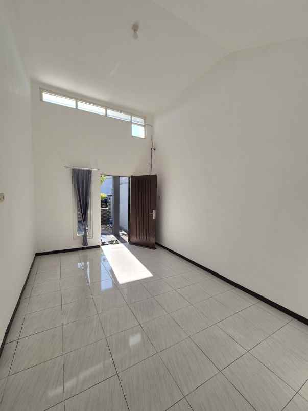 dijual rumah alam juanda