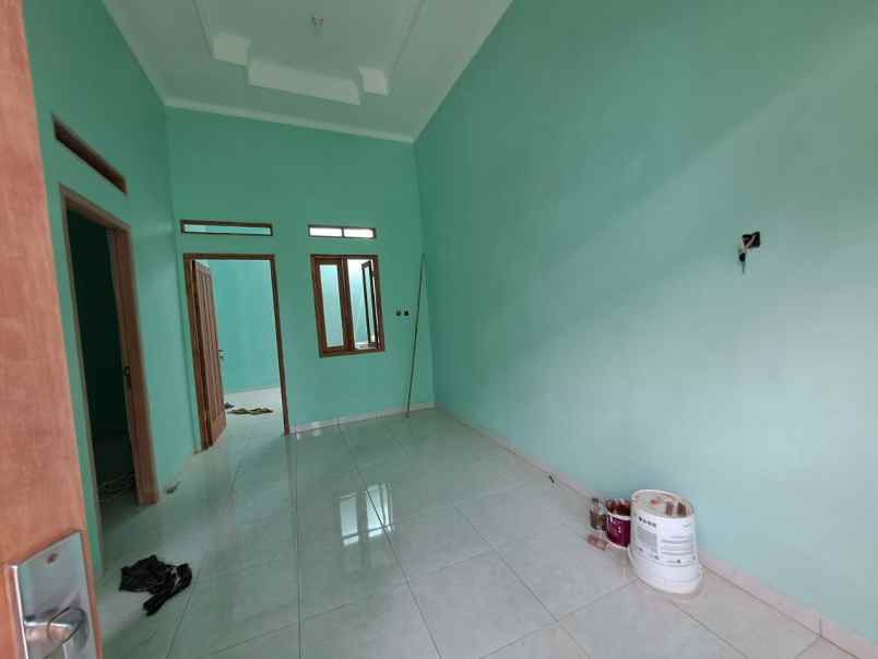 dijual rumah alamanda karang satria