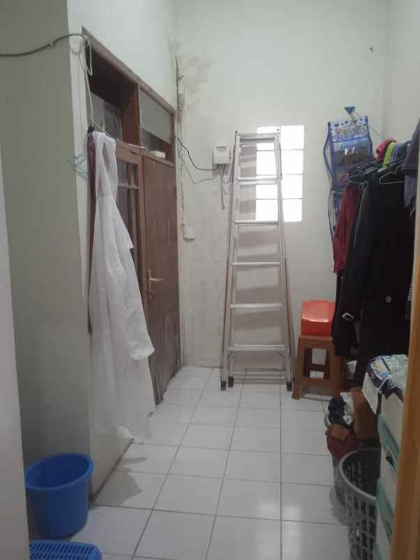 dijual rumah antapani