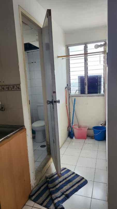 dijual rumah apartemen wisma gading permai