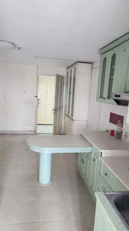 dijual rumah apartemen wisma gading permai