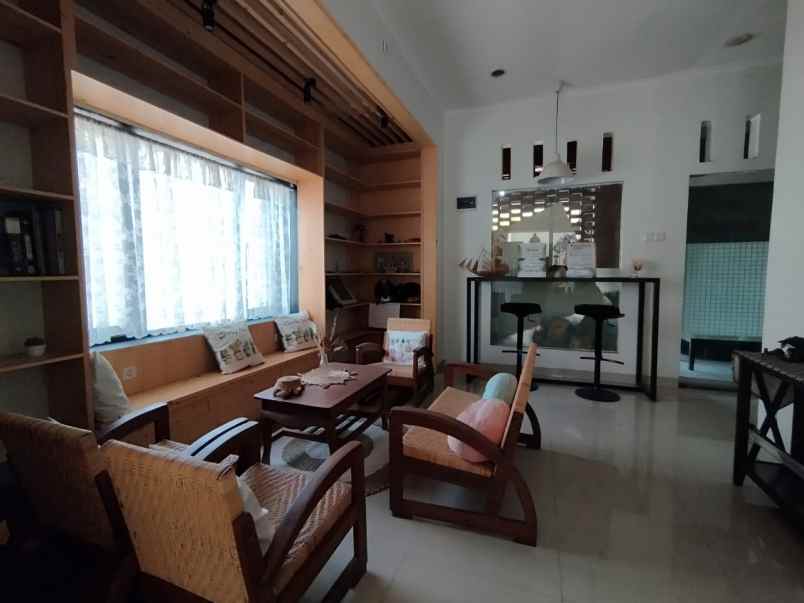 dijual rumah arcamanik