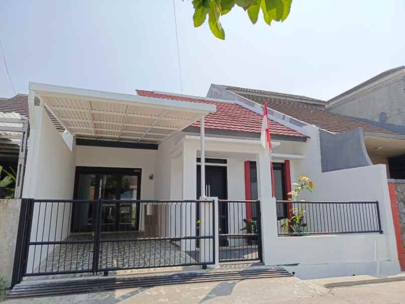 dijual rumah arcamanik