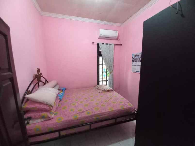 dijual rumah asemrowo