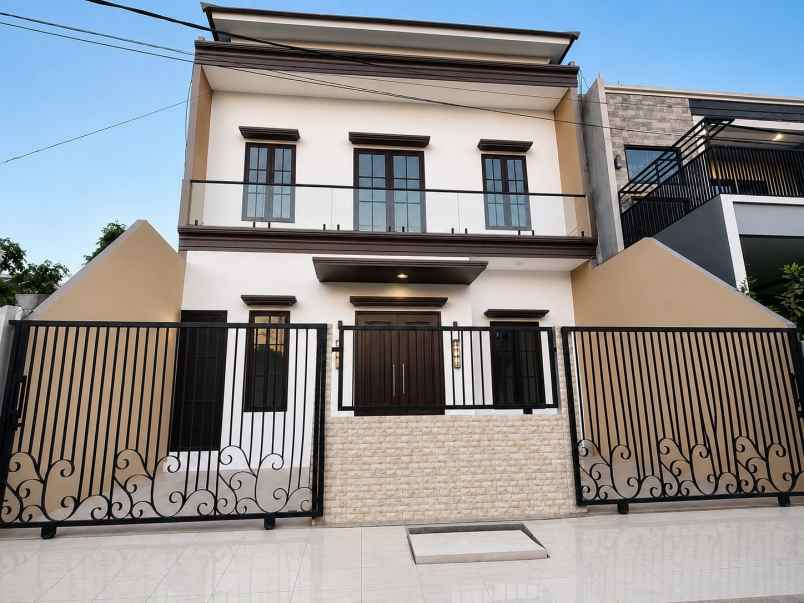 dijual rumah babatan pantai timur