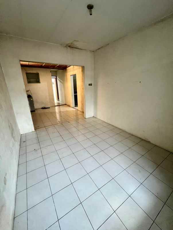 dijual rumah bagus 1 5 lantai di bondongan kota bogor