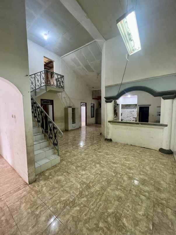 dijual rumah bagus 1 5 lantai di bondongan kota bogor