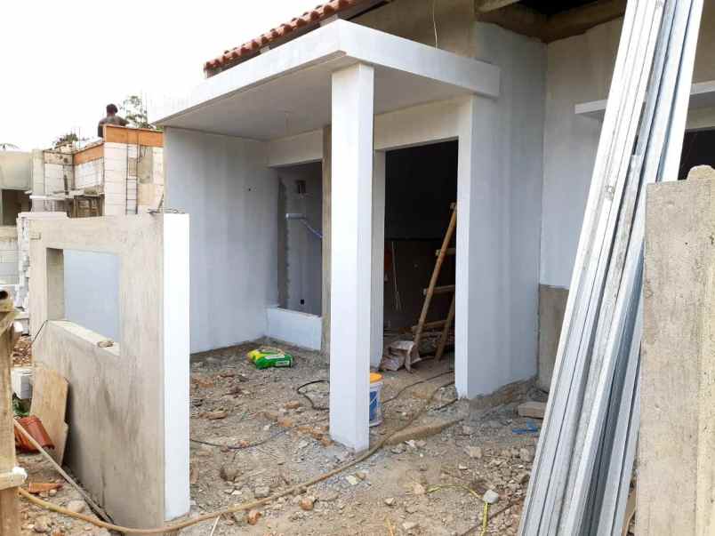 dijual rumah bambu apus