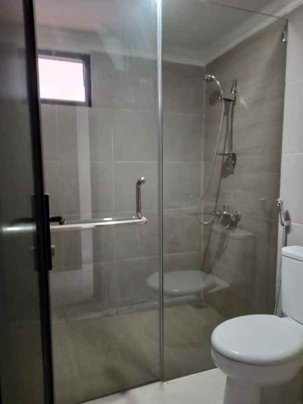 dijual rumah baru dekat kampus ums karangasem solo