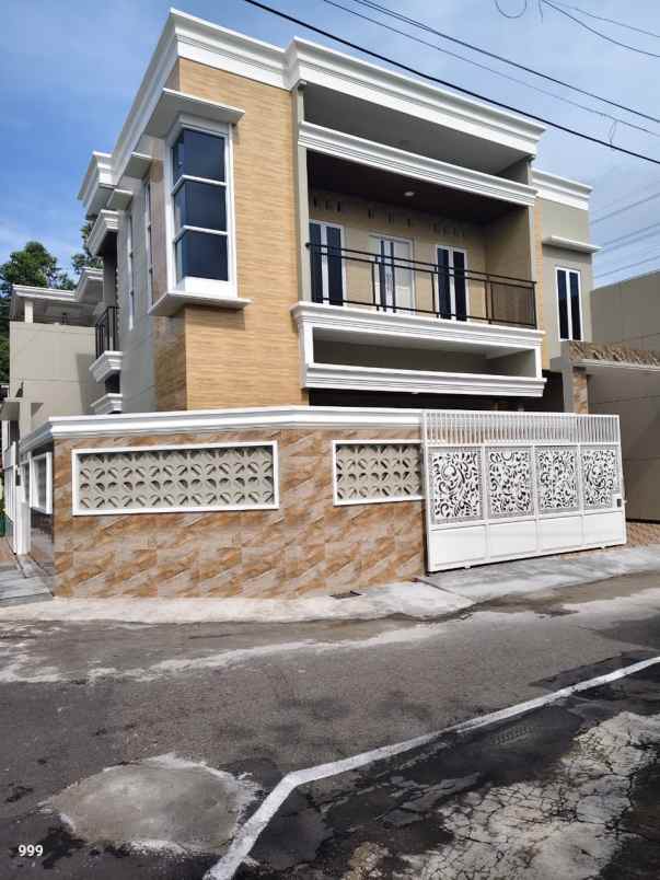 dijual rumah baru dekat kampus ums karangasem solo