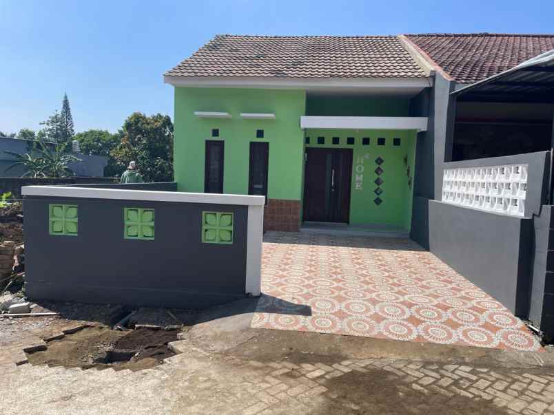 dijual rumah baru siap huni lokasi tlekung batu malang