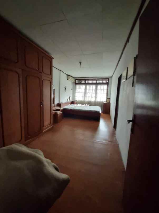 dijual rumah beji
