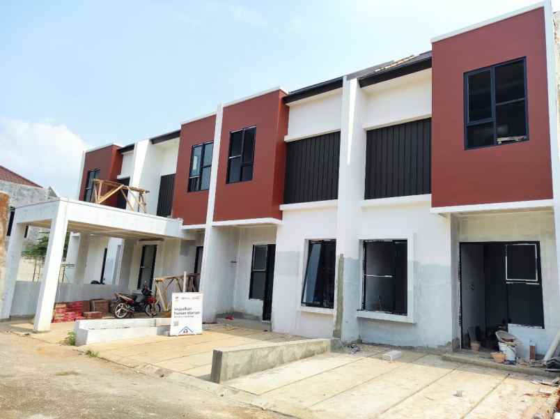 dijual rumah belakang plaza cibubur