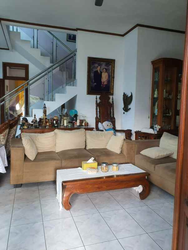 dijual rumah besar tanah luas di jl raya lenteng agung