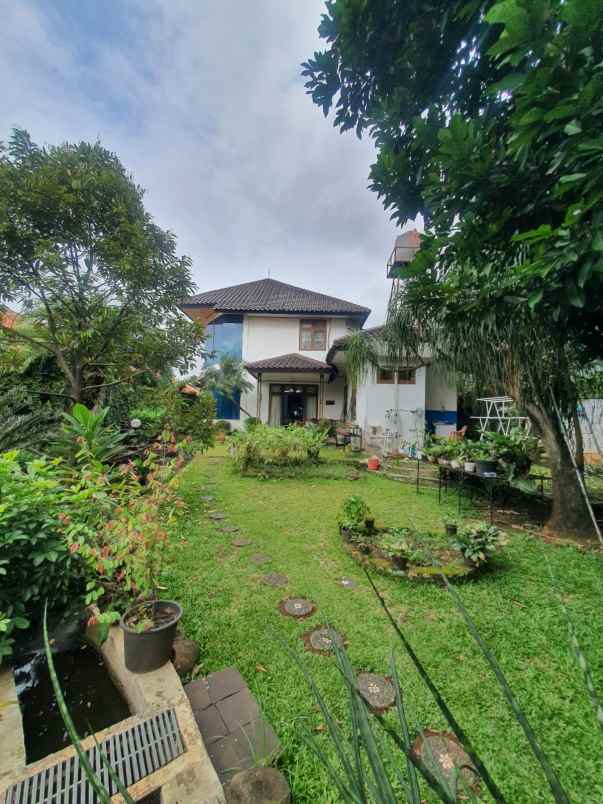 dijual rumah besar tanah luas di jl raya lenteng agung