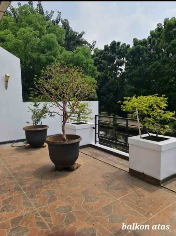 dijual rumah bintaro