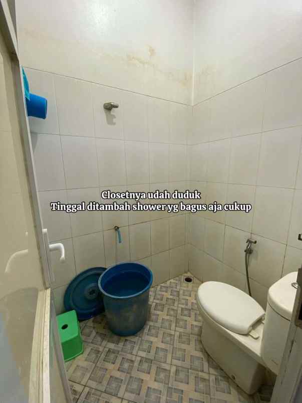 dijual rumah bnayumanik