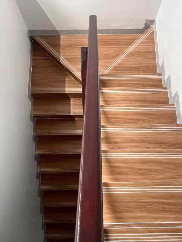 dijual rumah brand new di griya loka bsd