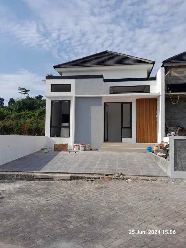 dijual rumah bringin ngaliyan