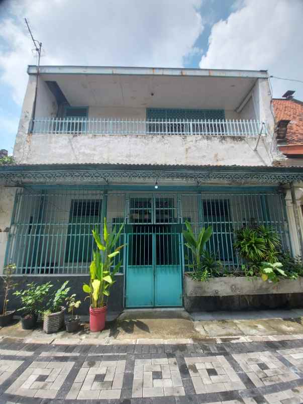 dijual rumah bubutan