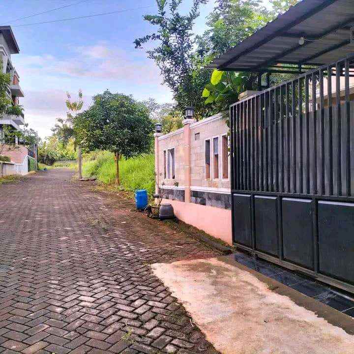 dijual rumah bulusan