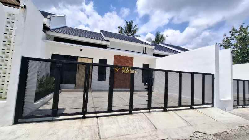 dijual rumah caturharjo sleman sleman