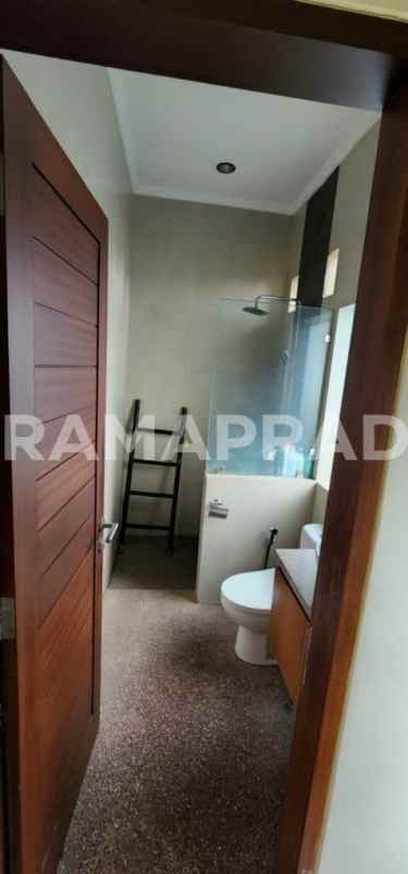 dijual rumah cemagi