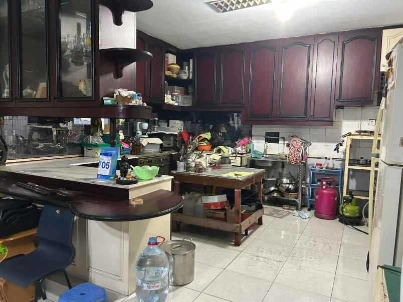 dijual rumah cendrawasih