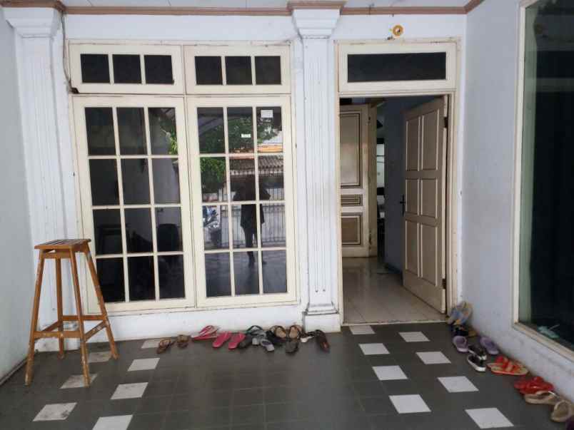 dijual rumah cendrawasih