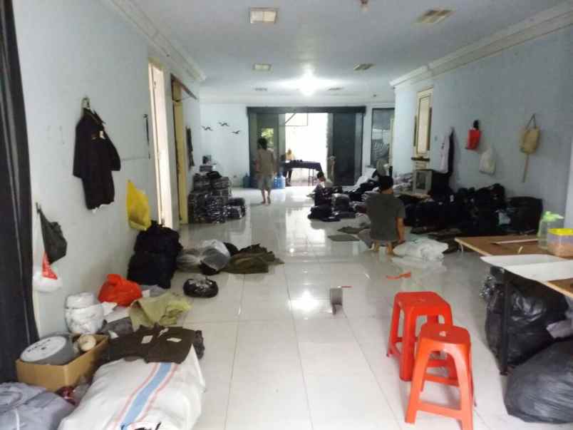 dijual rumah cendrawasih