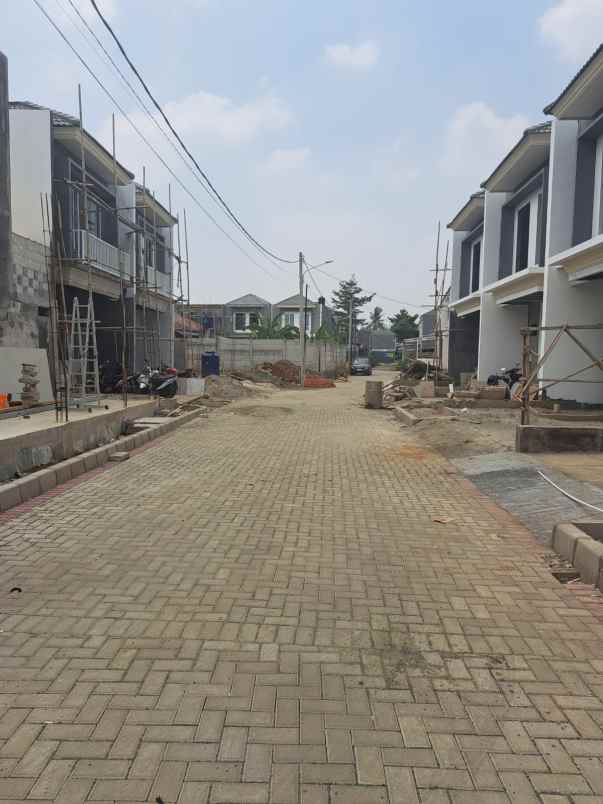 dijual rumah cibinong