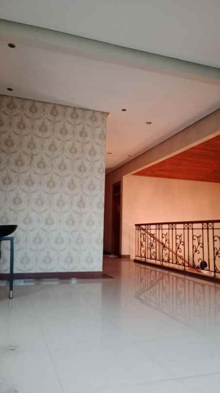 dijual rumah cibubur jakarta timur