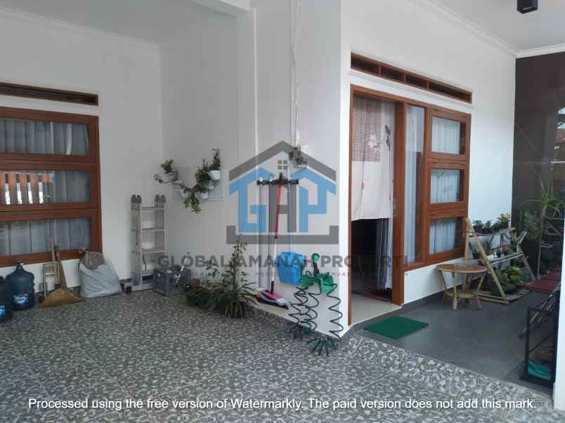 dijual rumah cihanjuang cimahi 3 lantai view mewah