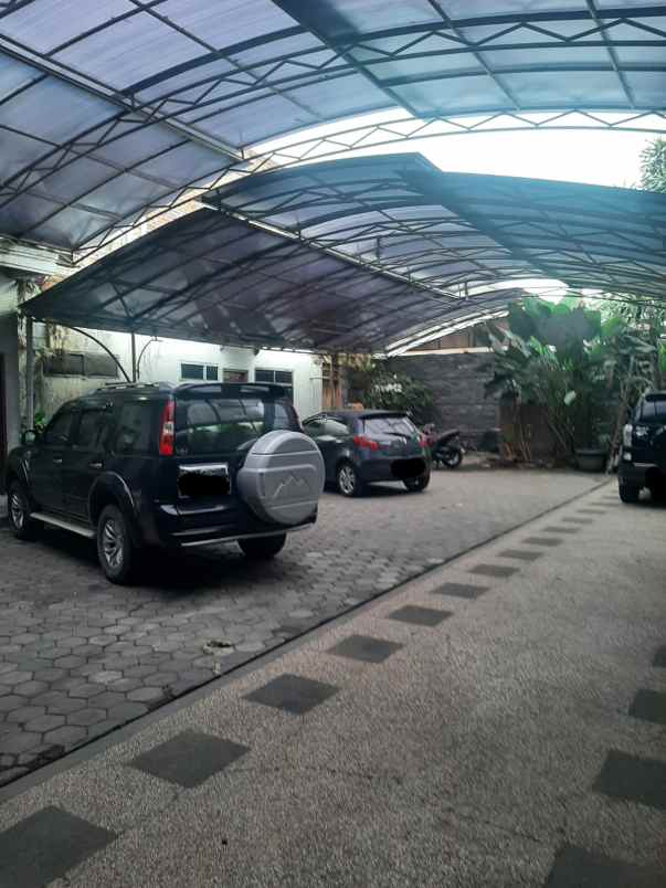 dijual rumah cihanjuang mainroad cocok untuk usaha shm