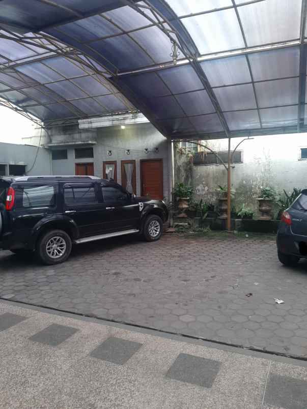 dijual rumah cihanjuang mainroad cocok untuk usaha shm