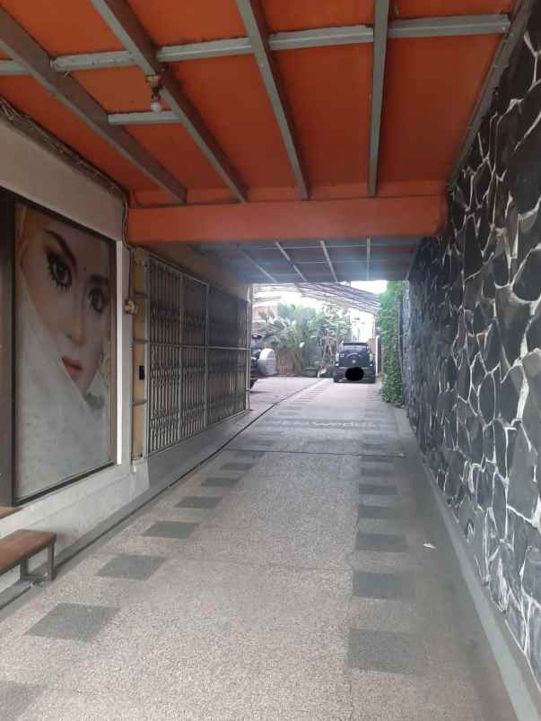 dijual rumah cihanjuang mainroad cocok untuk usaha shm